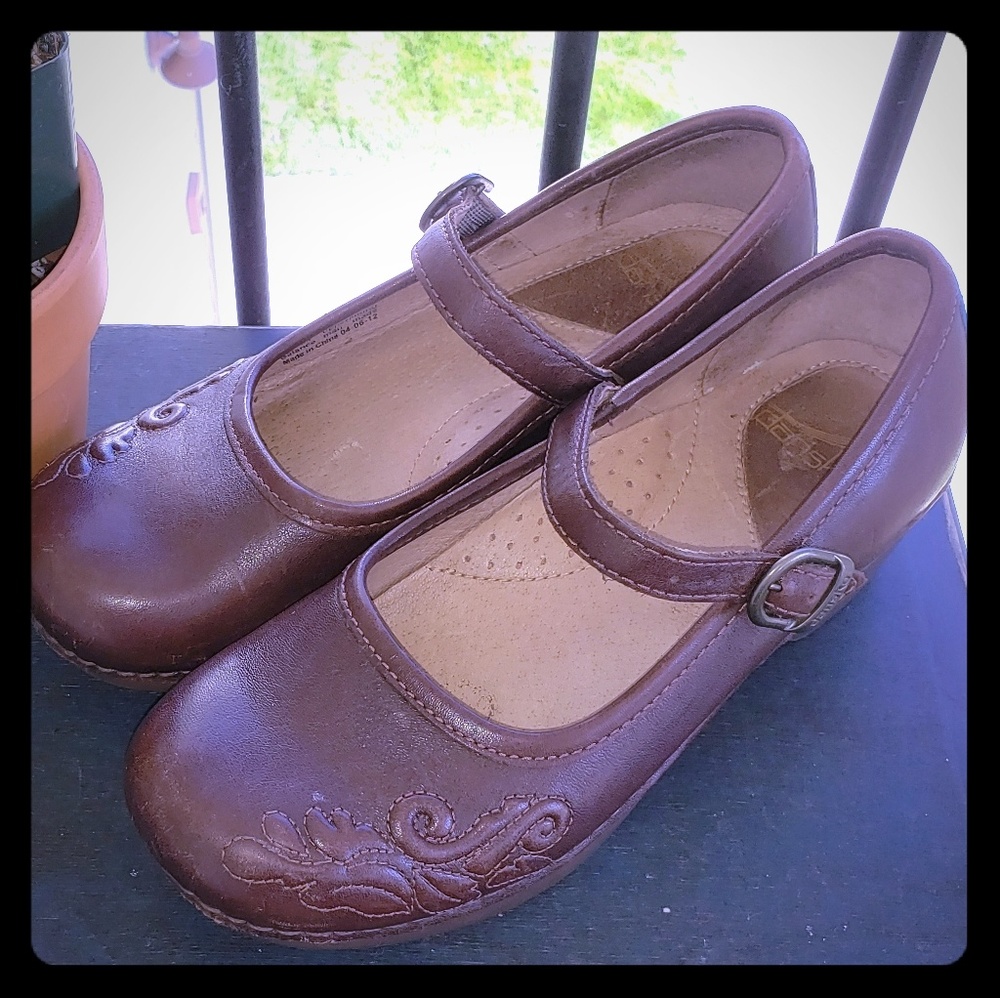 SOLD Maryjane Dansko 37